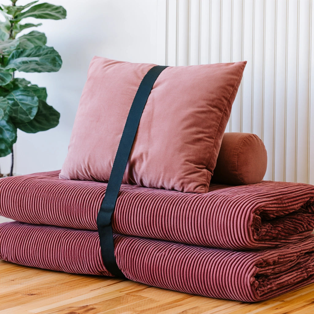 Inklapbare vloerfauteuil met ribfluwelen bekleding, kleur roze